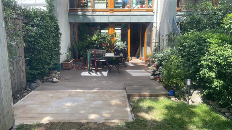 Terrasse Sandsteinoptik Terrasse aus Betonstein in Sandsteinoptik. 7 qm groß.